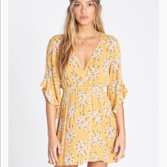 Billabong Dresses & Skirts - Billabong Love Light Mini Dress Size Small